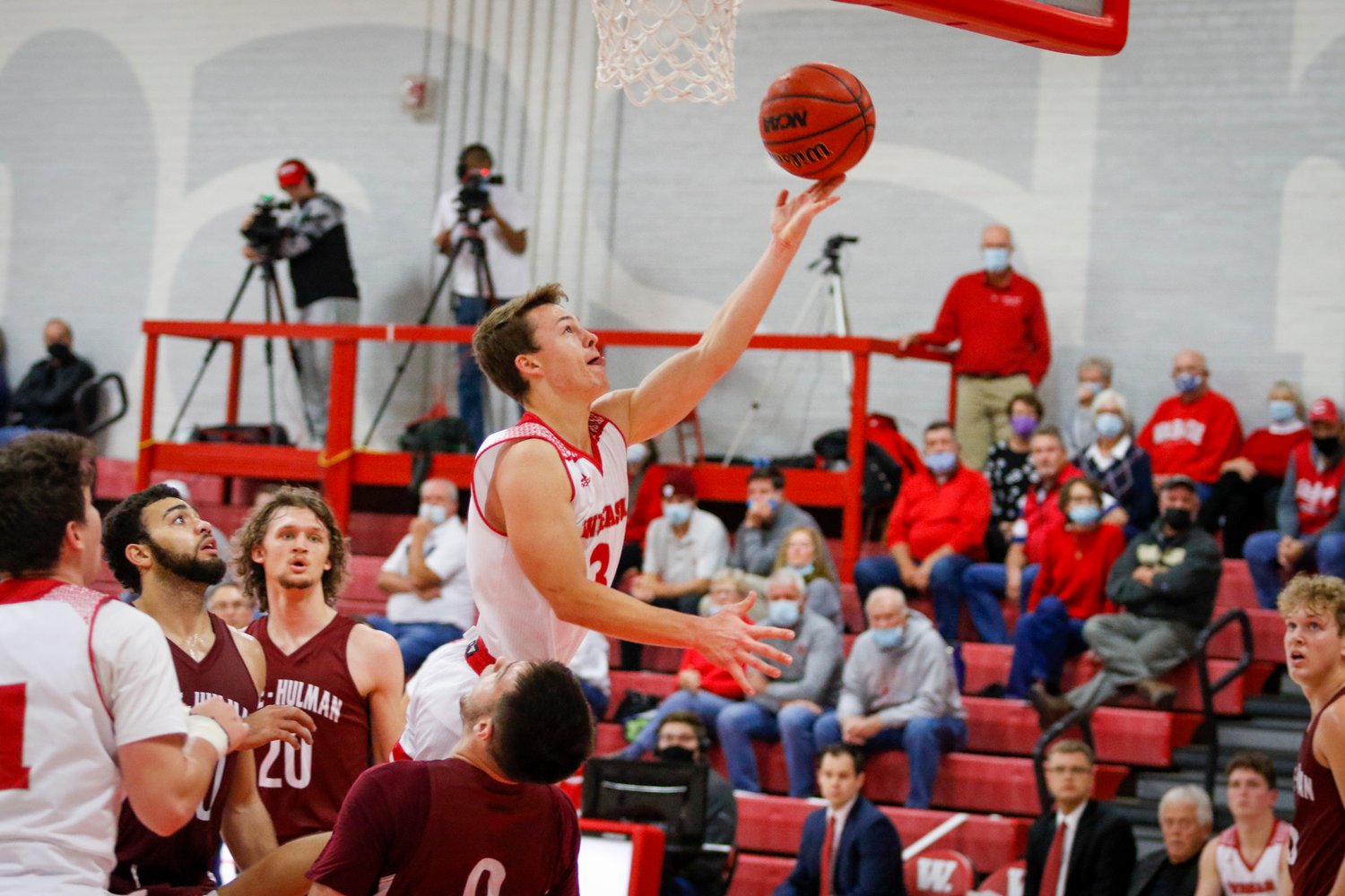 Senior guard Jack Davidson broke the all-time school record with his 536th made free-throw in Wabash’s 67-64 win over Rose Hulman Wednesday evening.